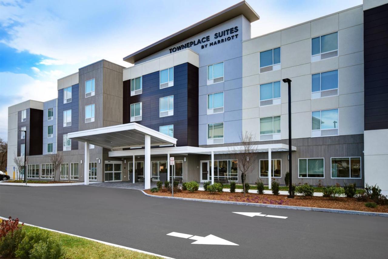 Towneplace Suites By Marriott Fall River Westport Exterior photo
